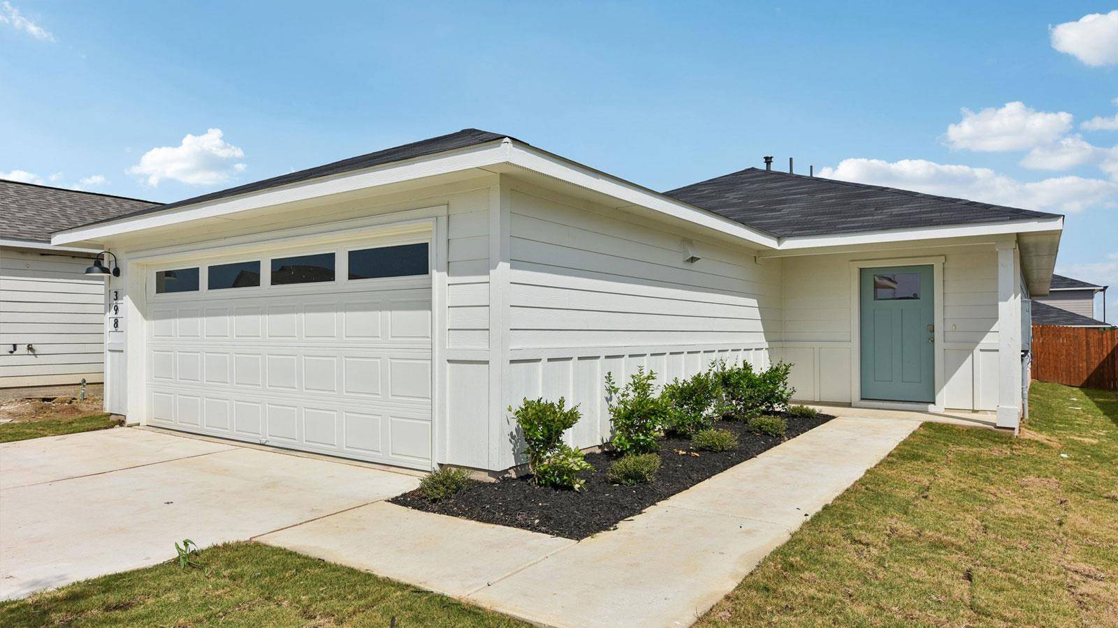 398 Ebbsfleet DR, Uhland, TX 78640