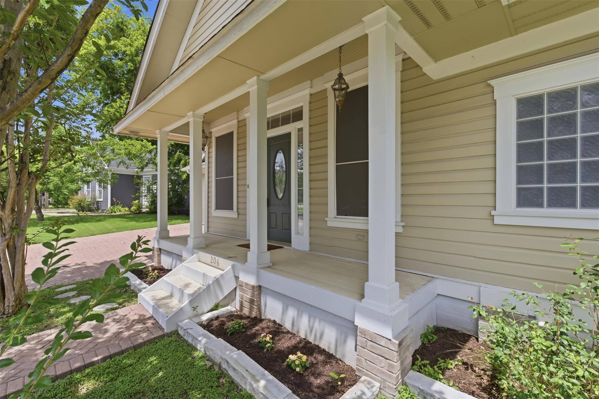 206 N Fm 1660, Hutto, TX 78634