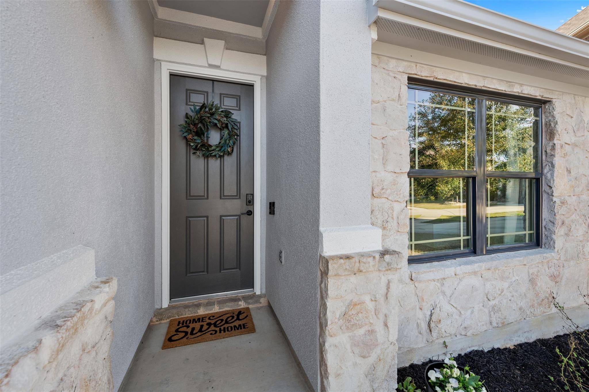 514 Wincliff DR, Buda, TX 78610
