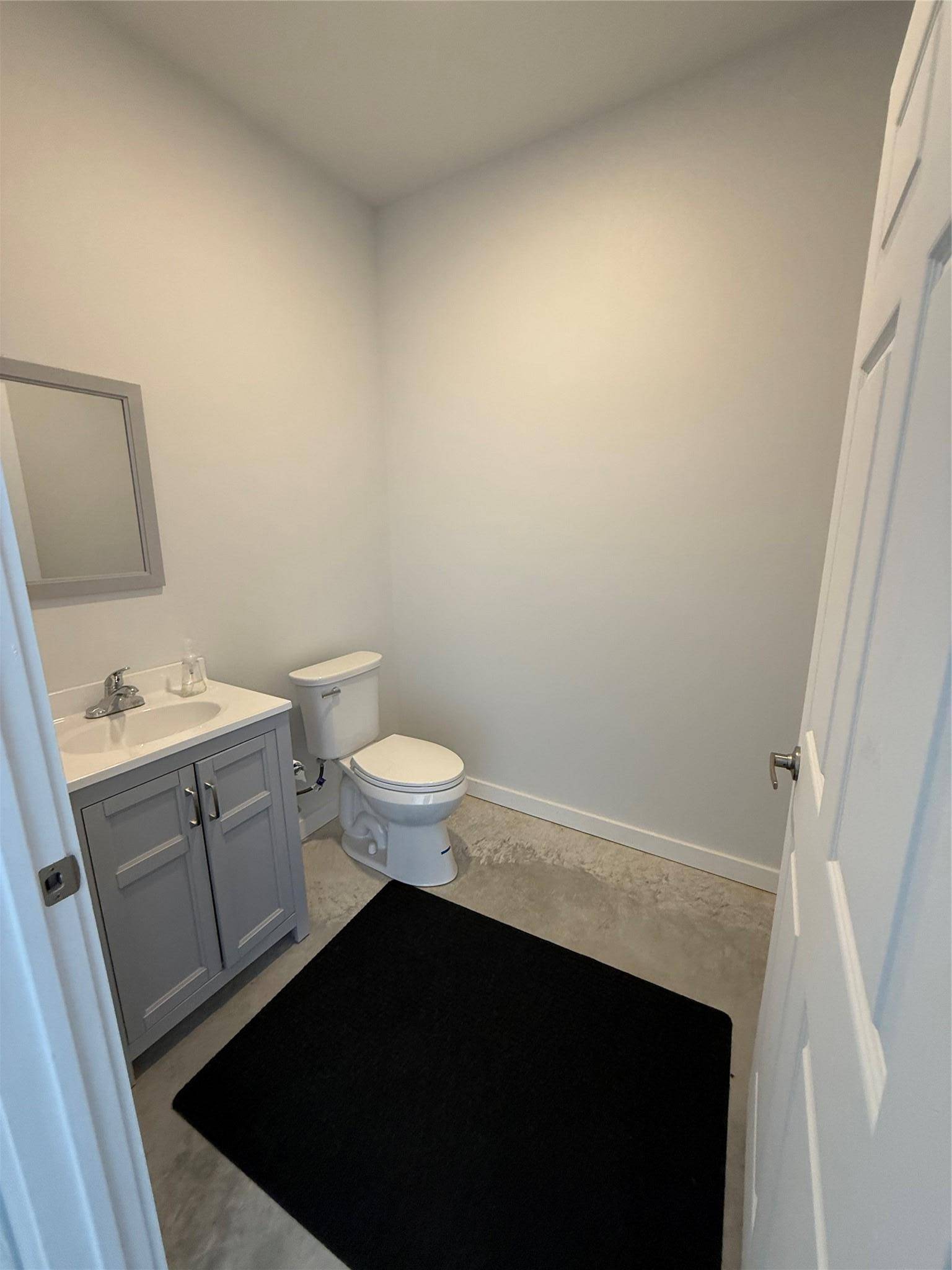 150 Russell LN #9, Dripping Springs, TX 78620