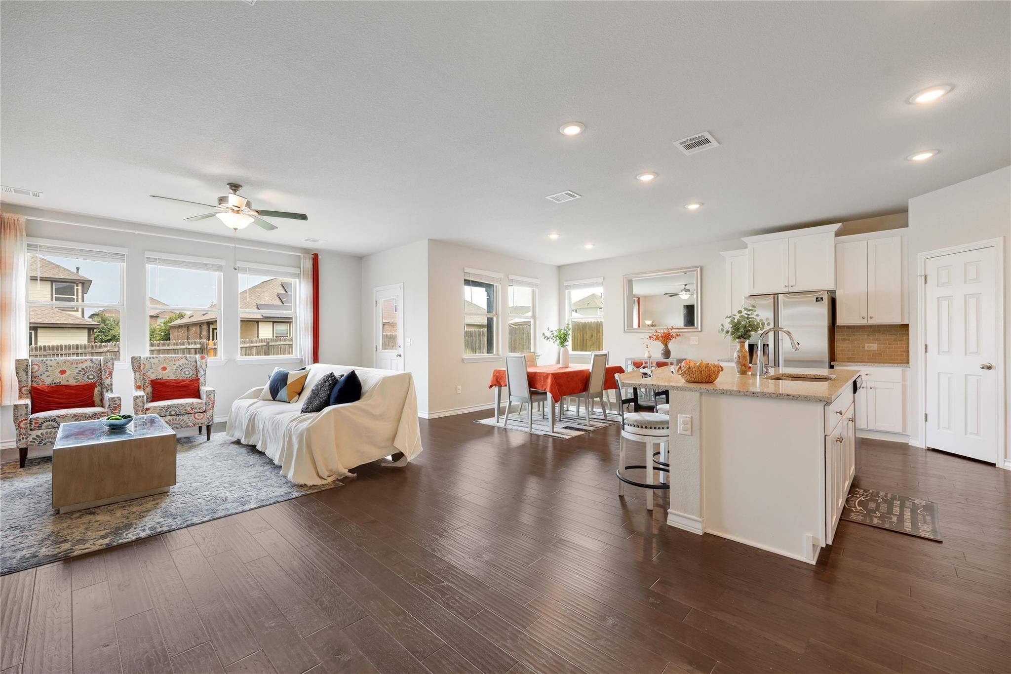 7404 Albany DR, Austin, TX 78754