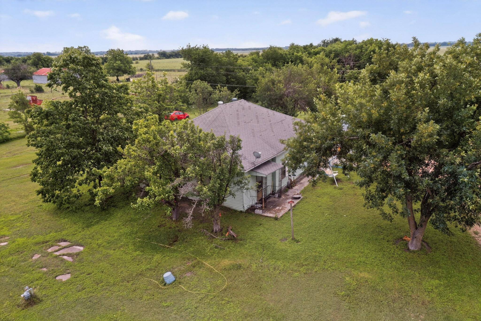 711 E Clark ST, Bartlett, TX 76511