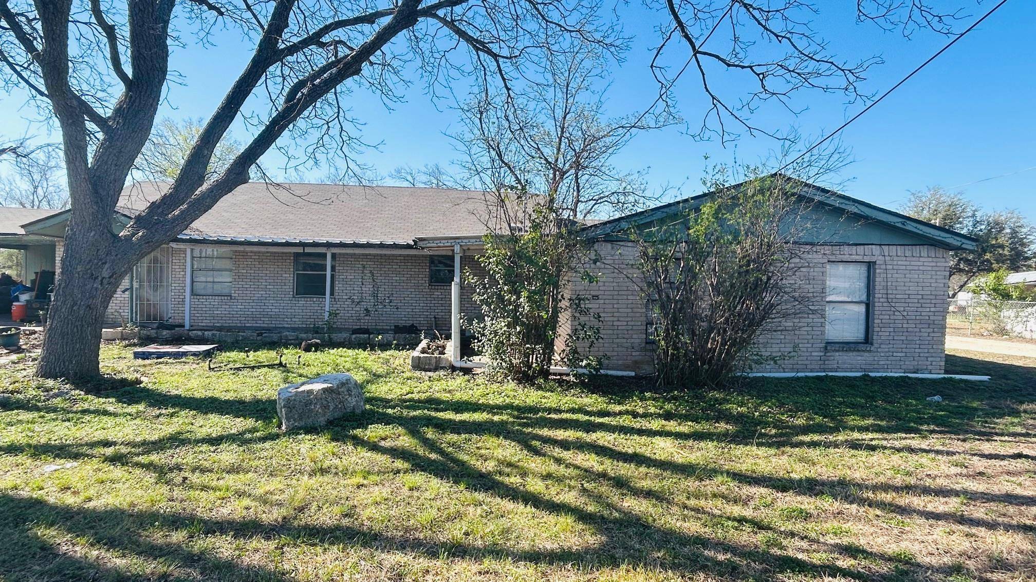 1120 W Goforth RD, Buda, TX 78610