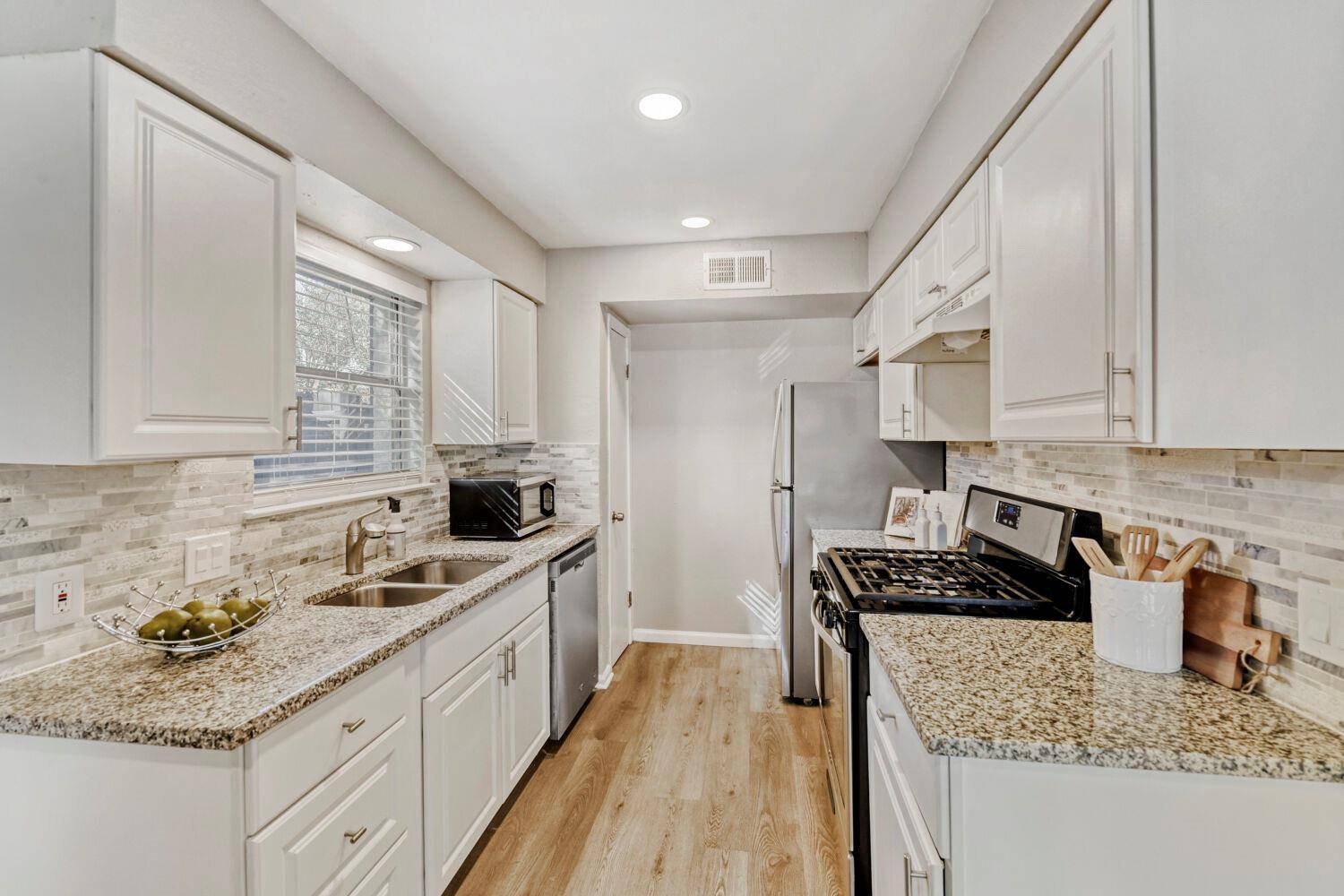 819 Sahara Ave, Austin, TX 78745