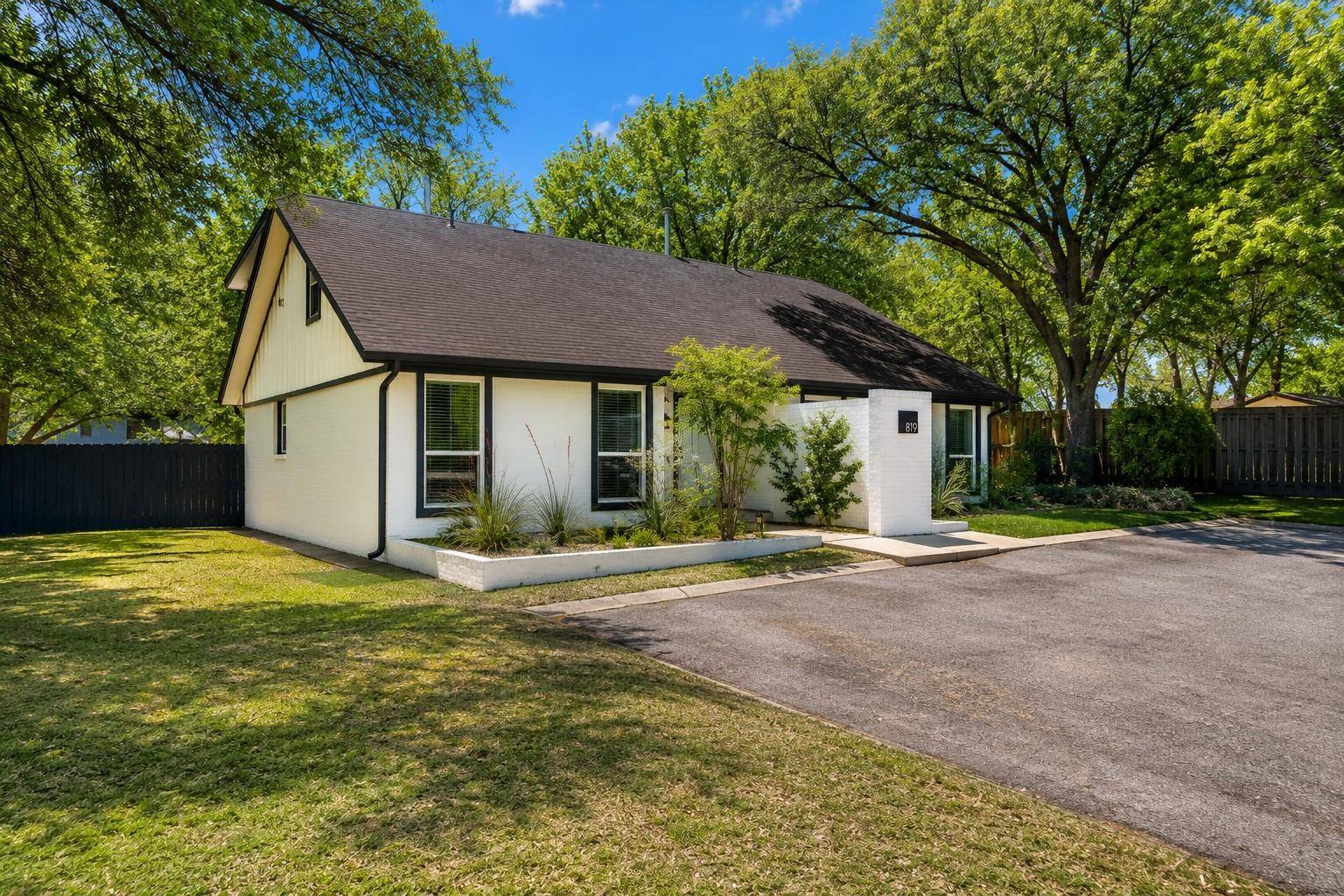 819 Sahara Ave, Austin, TX 78745