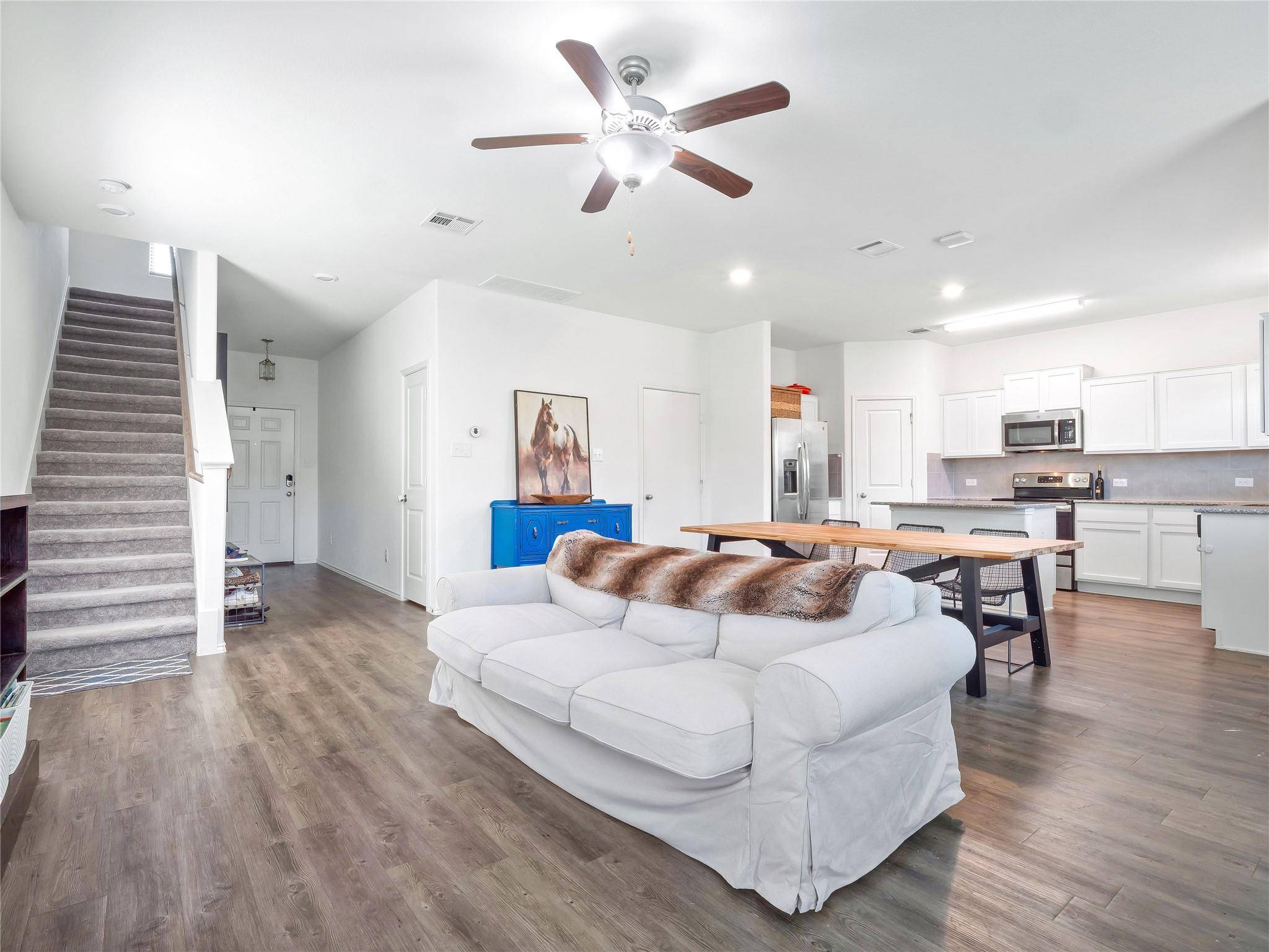 109 Comet DR #3J, Jarrell, TX 76537