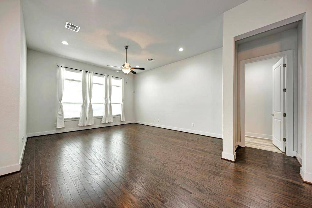 1104 Almeria BND, Leander, TX 78641
