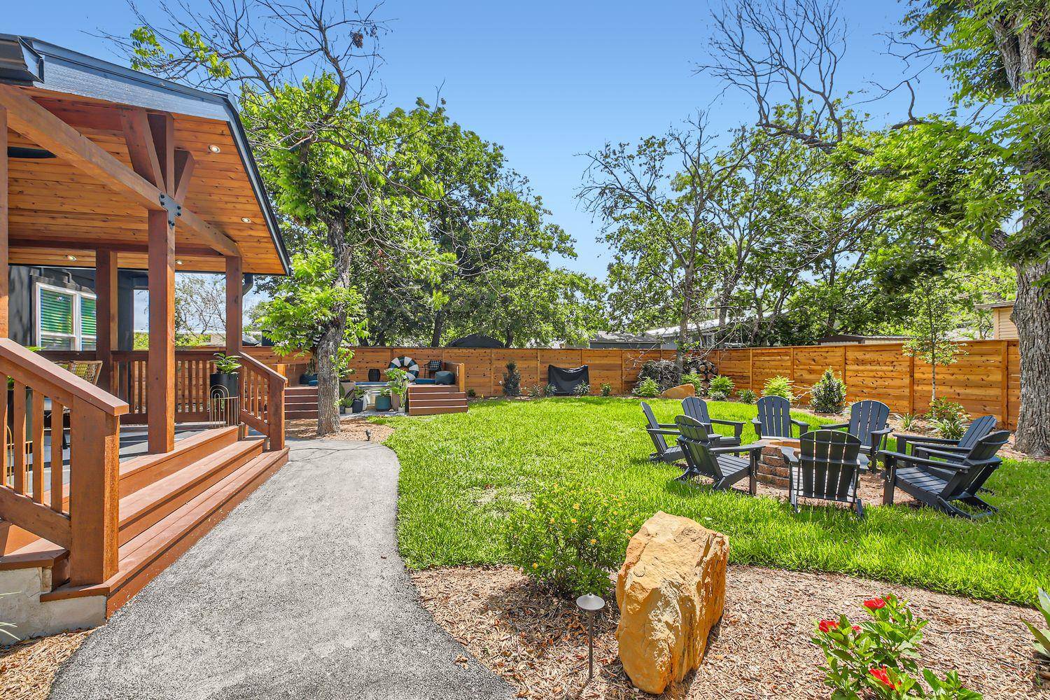 852 N Houston Ave, New Braunfels, TX 78130