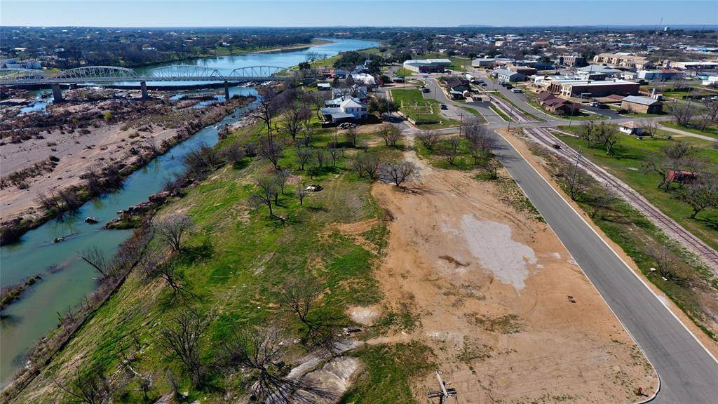 006 Walden WAY, Llano, TX 78643