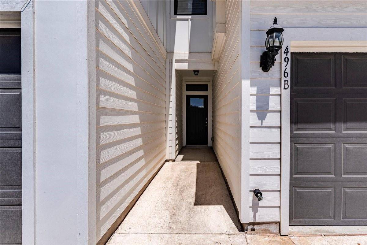 496 Fieldwood DR #B, Buda, TX 78610