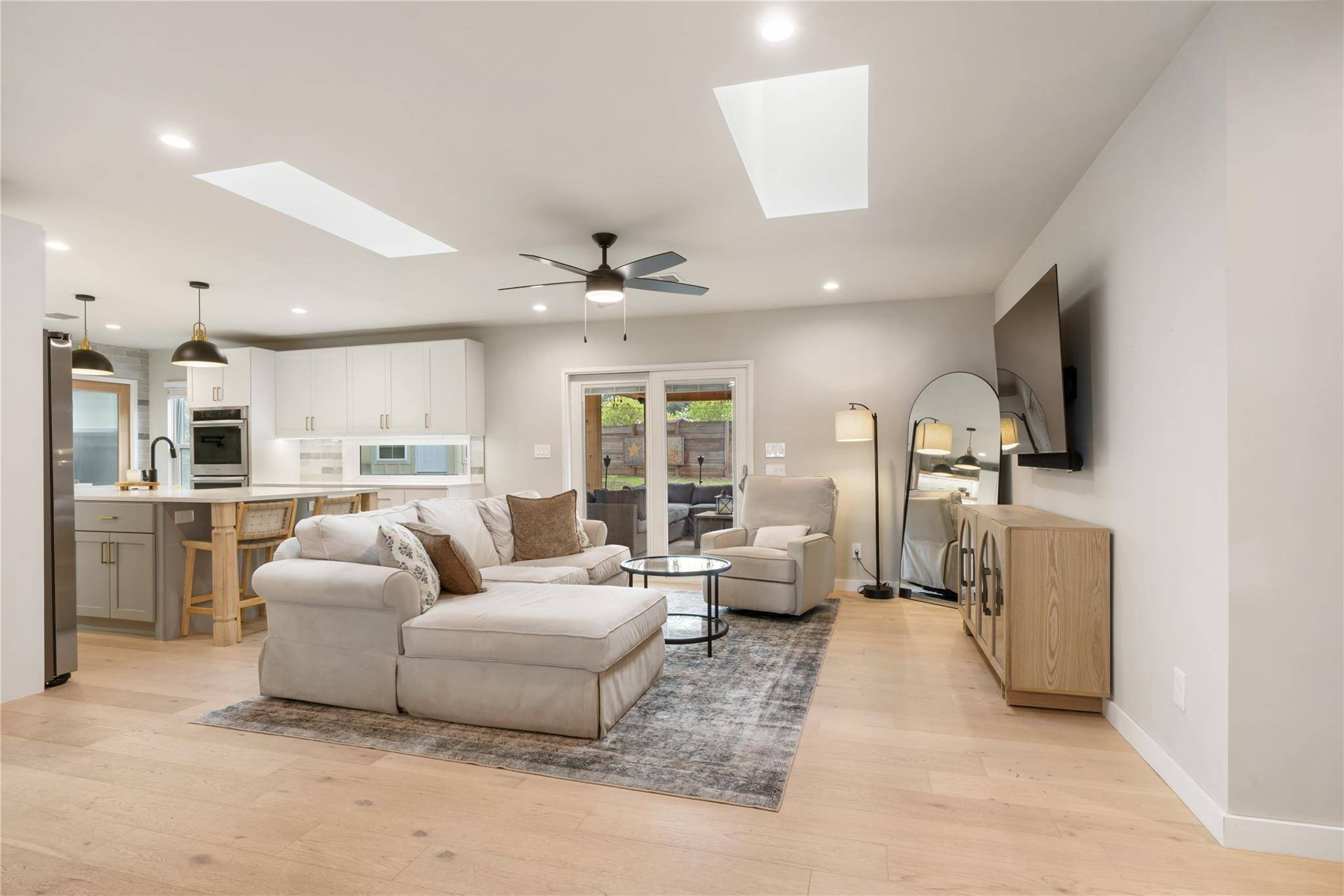 6703 Duquesne DR, Austin, TX 78723