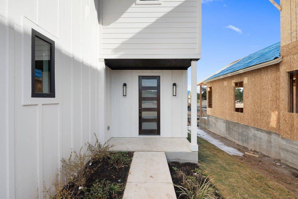 711 N Paleface Ranch RD #8, Spicewood, TX 78669