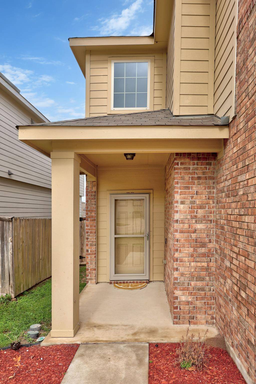 470 Major Lee LN, Jarrell, TX 76537