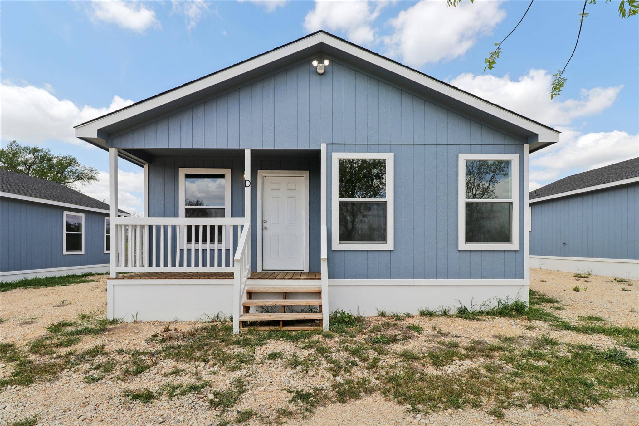 1087 Schubert LN #D, Kyle, TX 78640