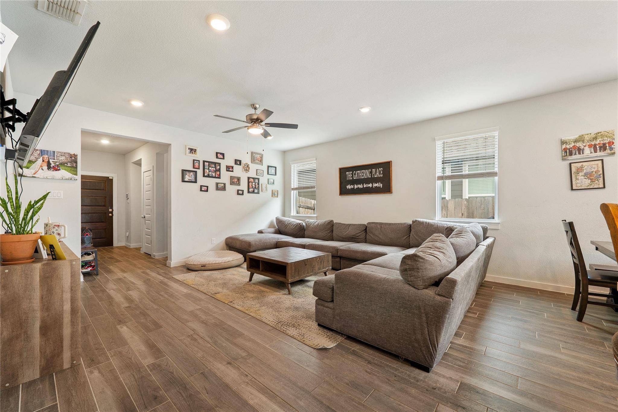 171 Acadia DR, Kyle, TX 78640