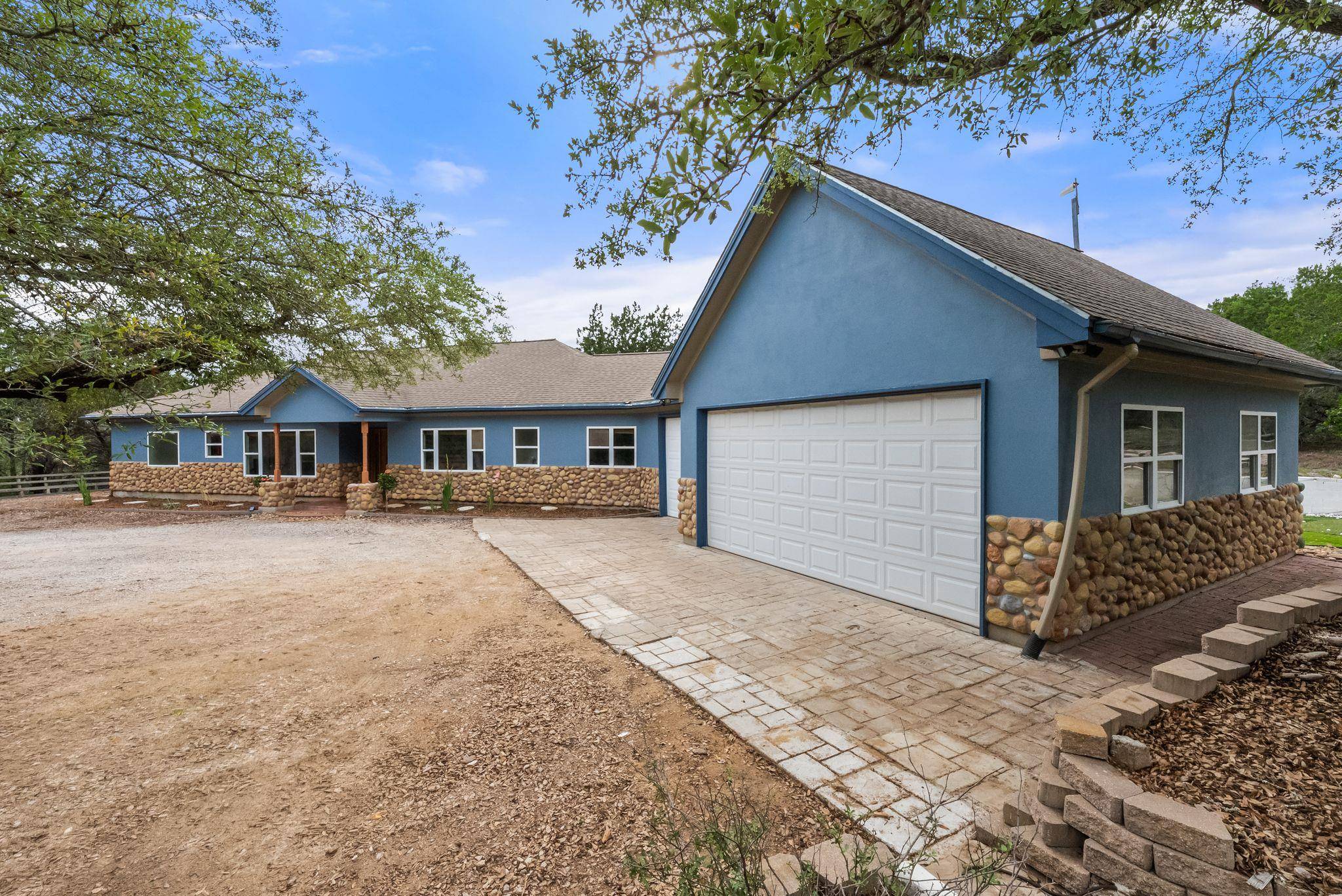 200 Vista West Ranch RD, Dripping Springs, TX 78620