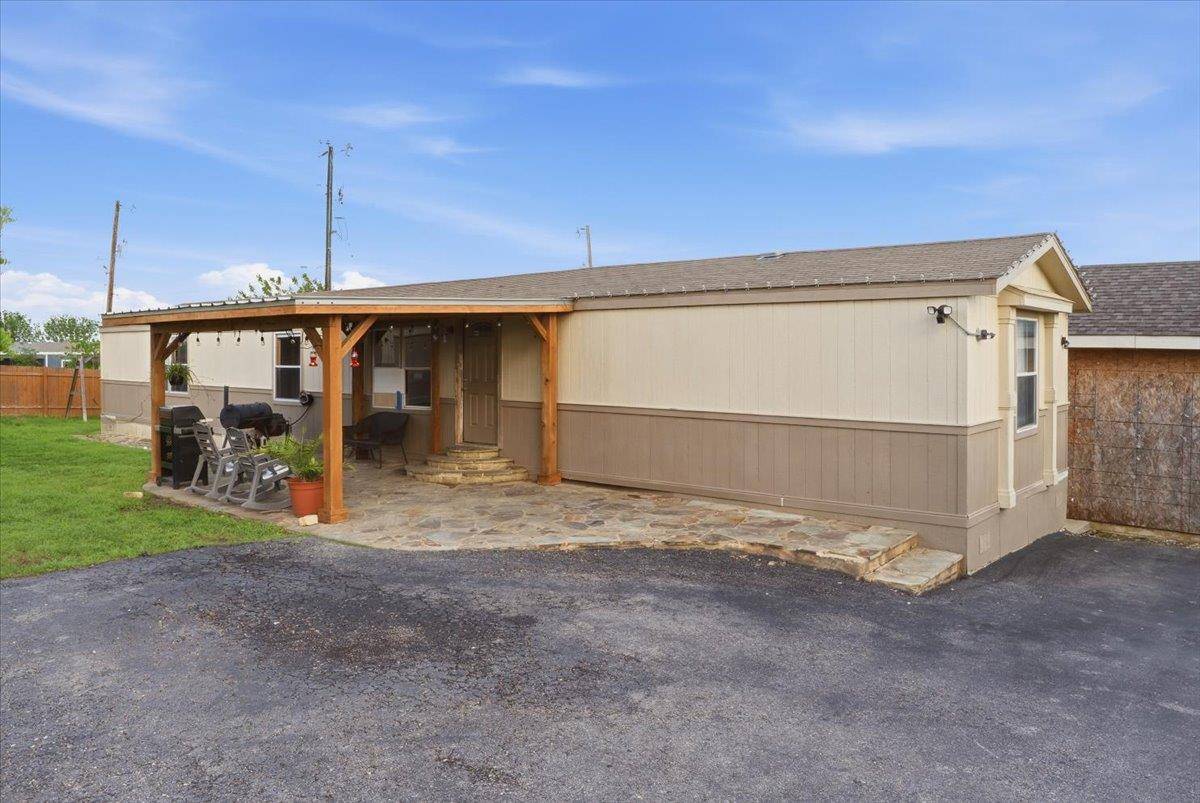 112 Storm CT, Kyle, TX 78640