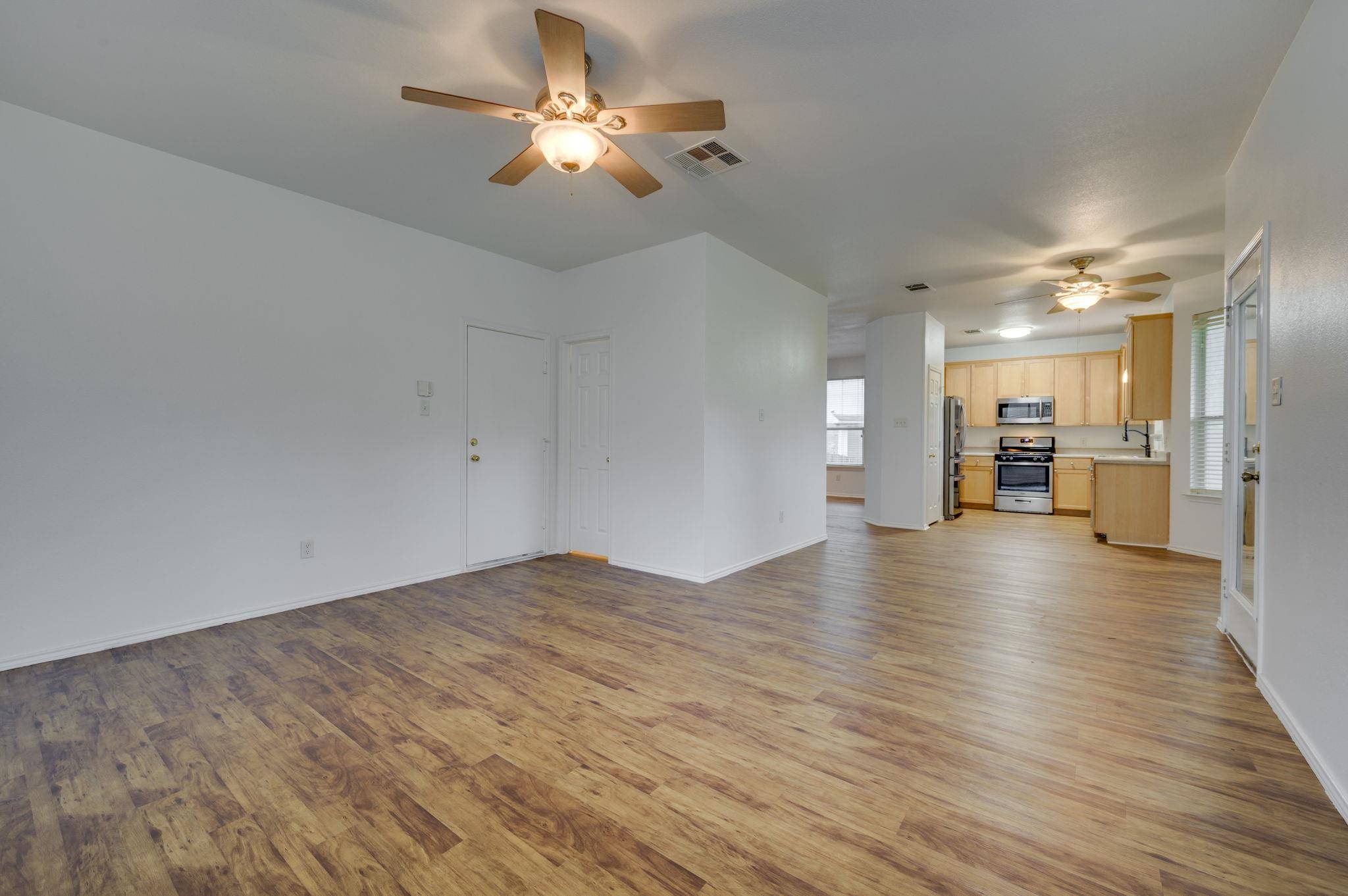 1112 Sundrop PL, Round Rock, TX 78665