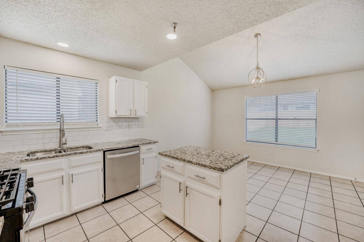 11922 MEADOWFIRE DR, Austin, TX 78758