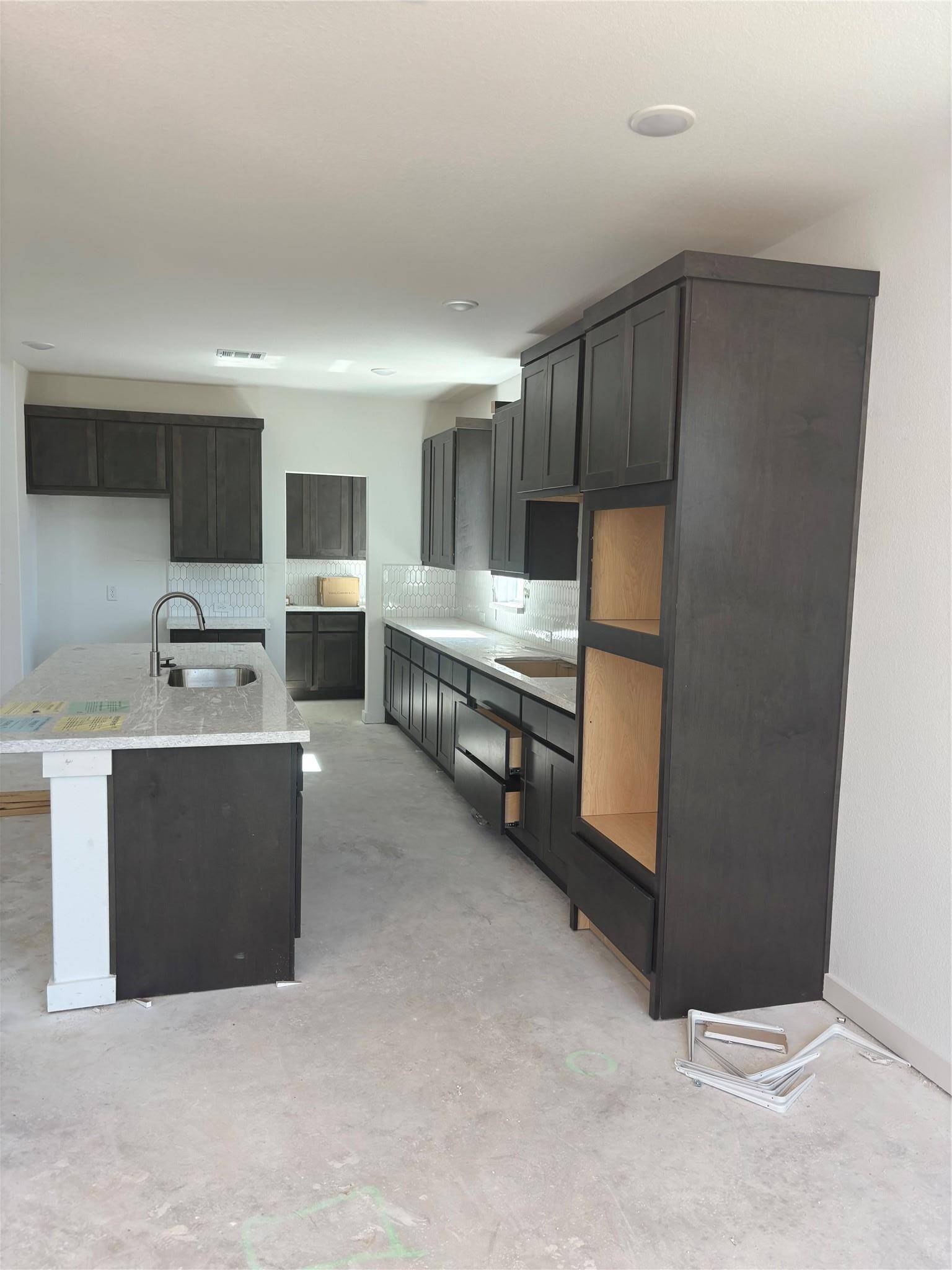 539 Los Aliso CT, Liberty Hill, TX 78642