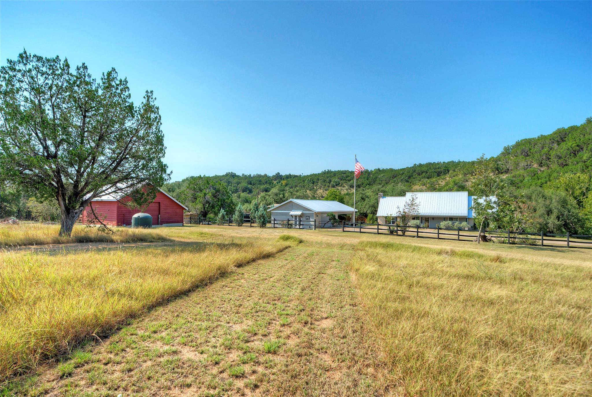 101 Arrowlake RD, Wimberley, TX 78676