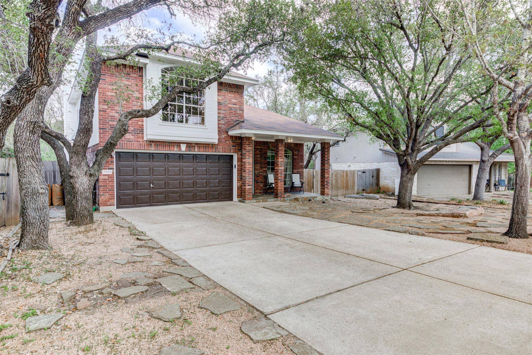 8904 W Hove LOOP, Austin, TX 78749
