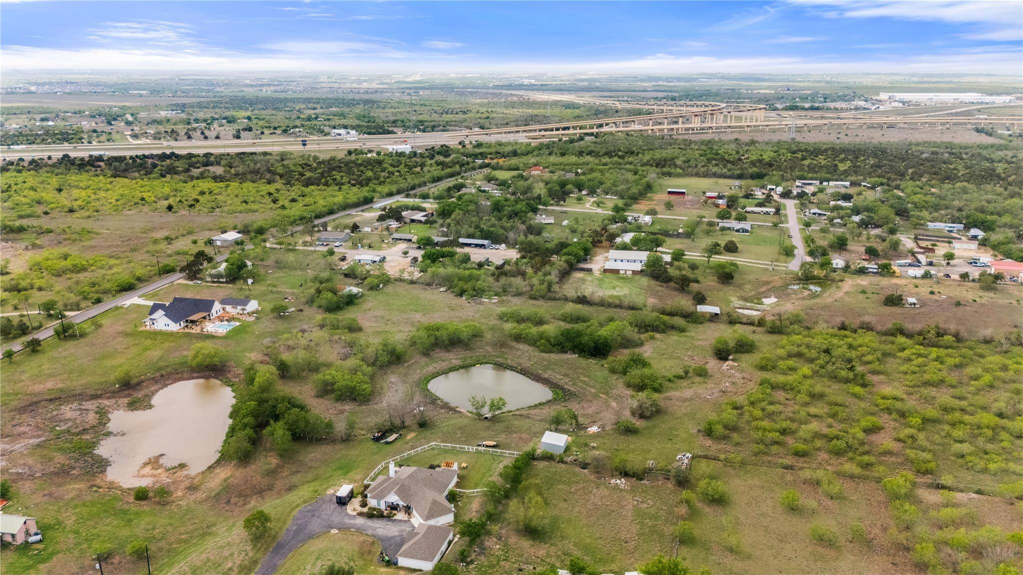 8802 Evelyn RD, Buda, TX 78610