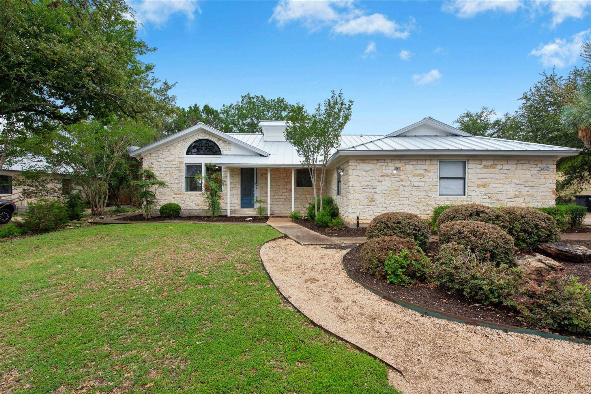 140 Donna DR, Wimberley, TX 78676
