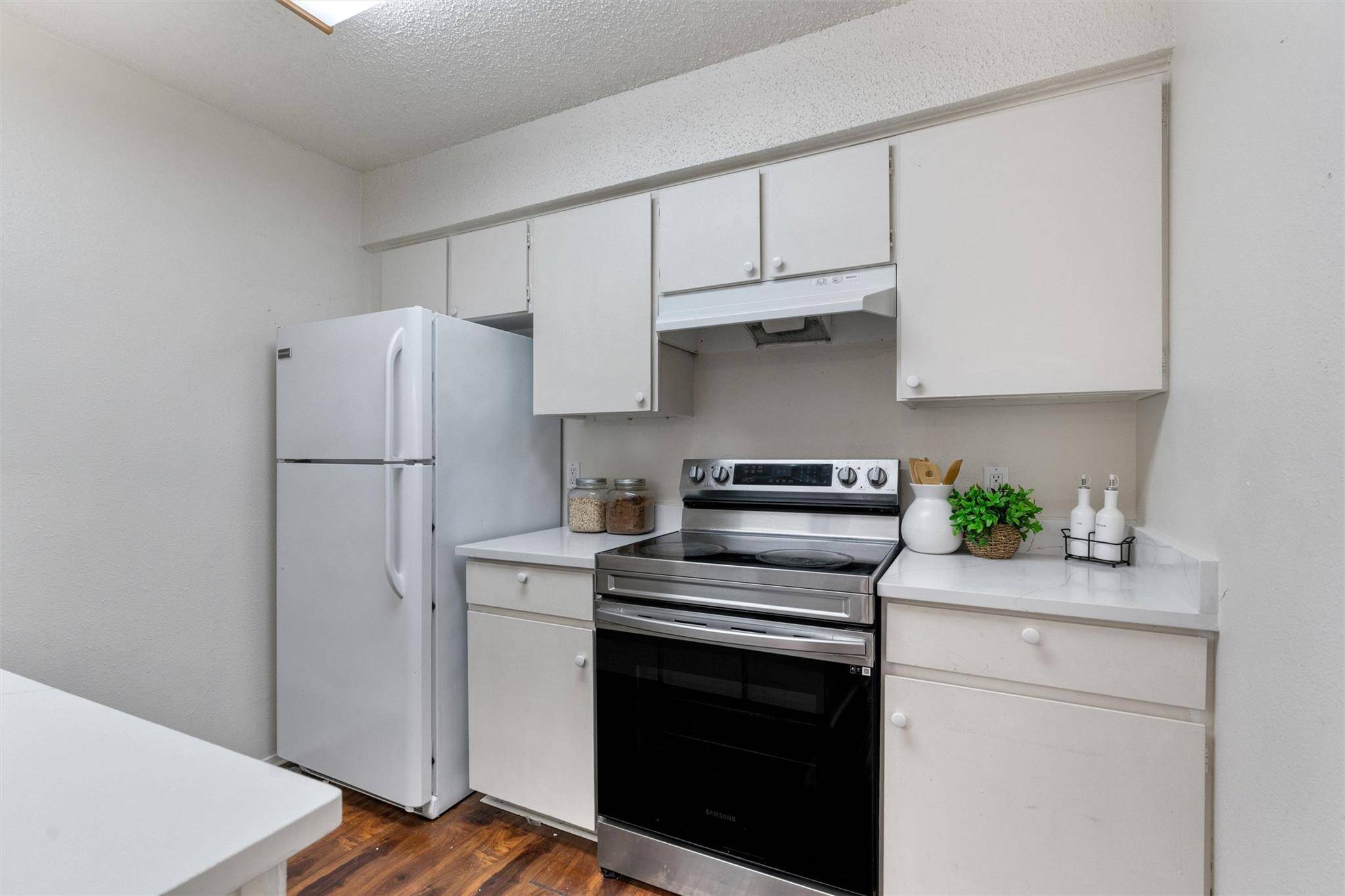 6910 Hart LN #203, Austin, TX 78731