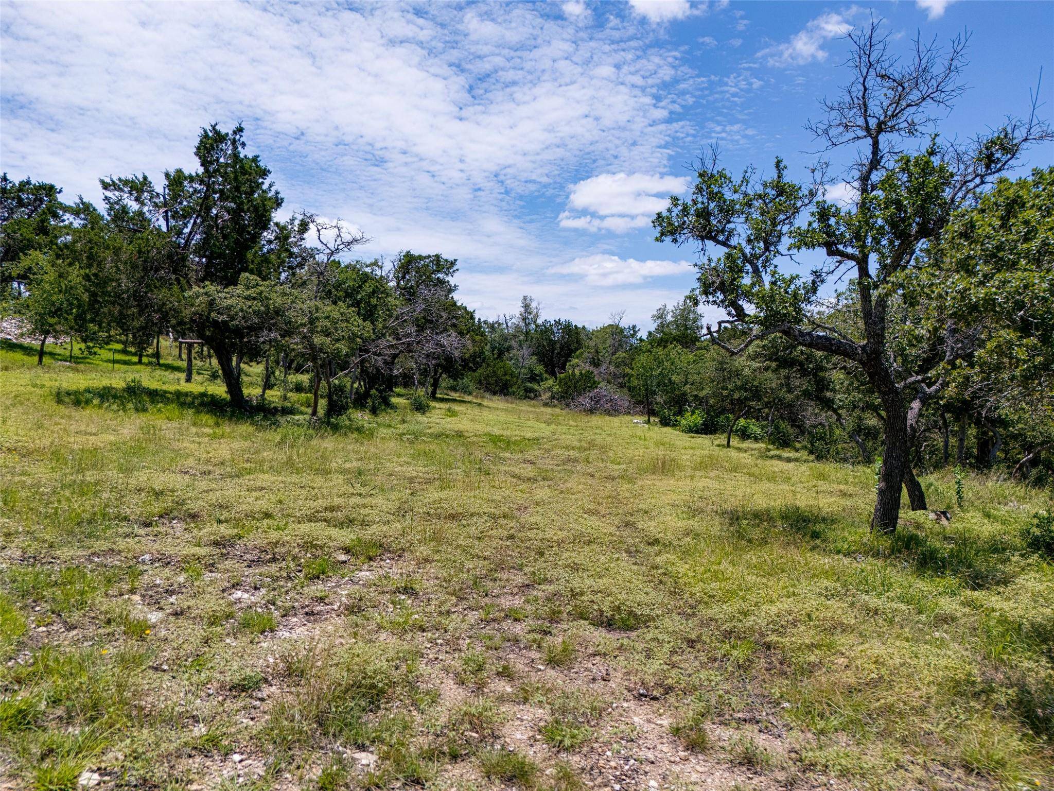 19 N Cielo Vista CT, Fredericksburg, TX 78624