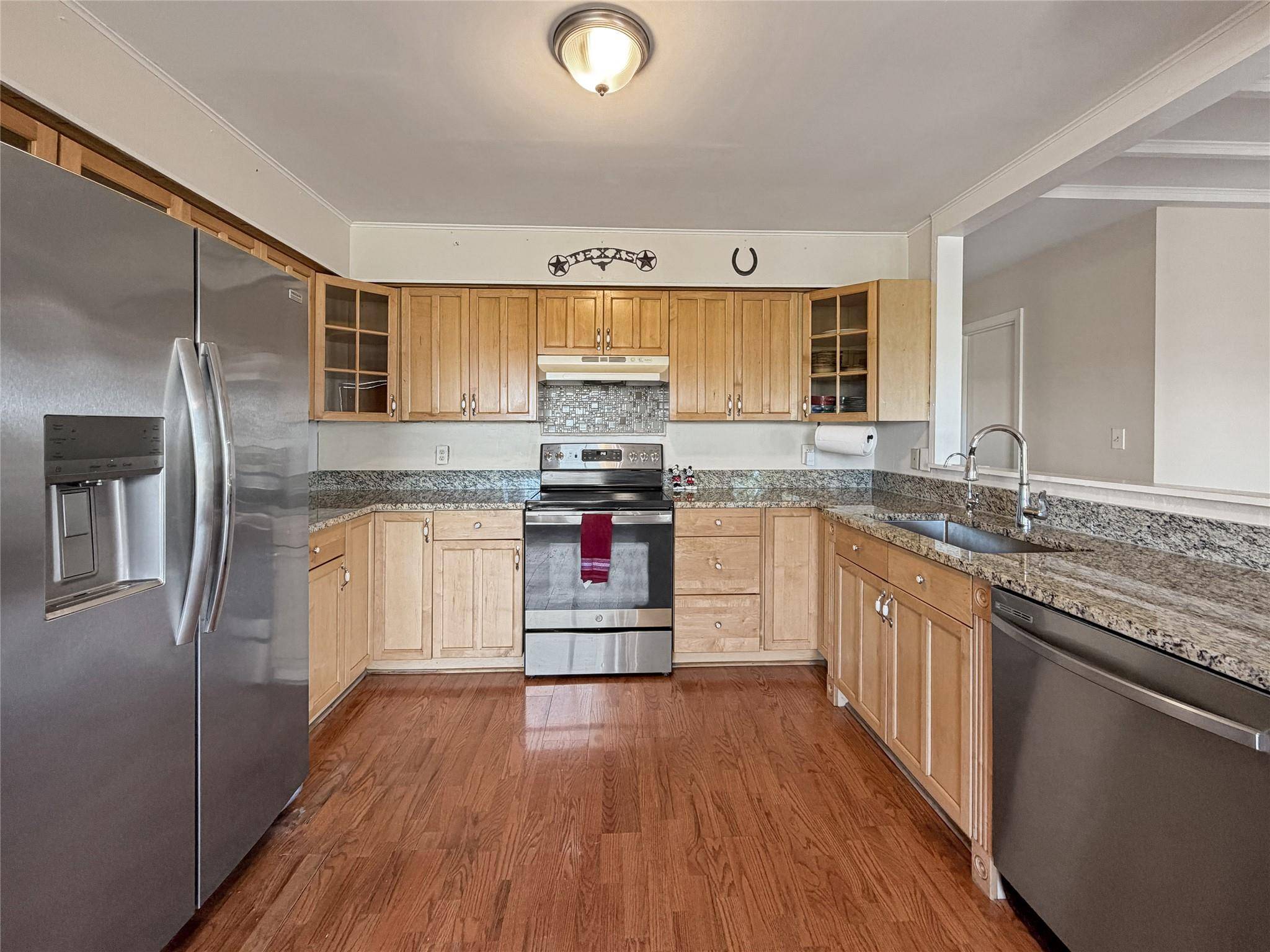 231 Vip DR, Canyon Lake, TX 78133