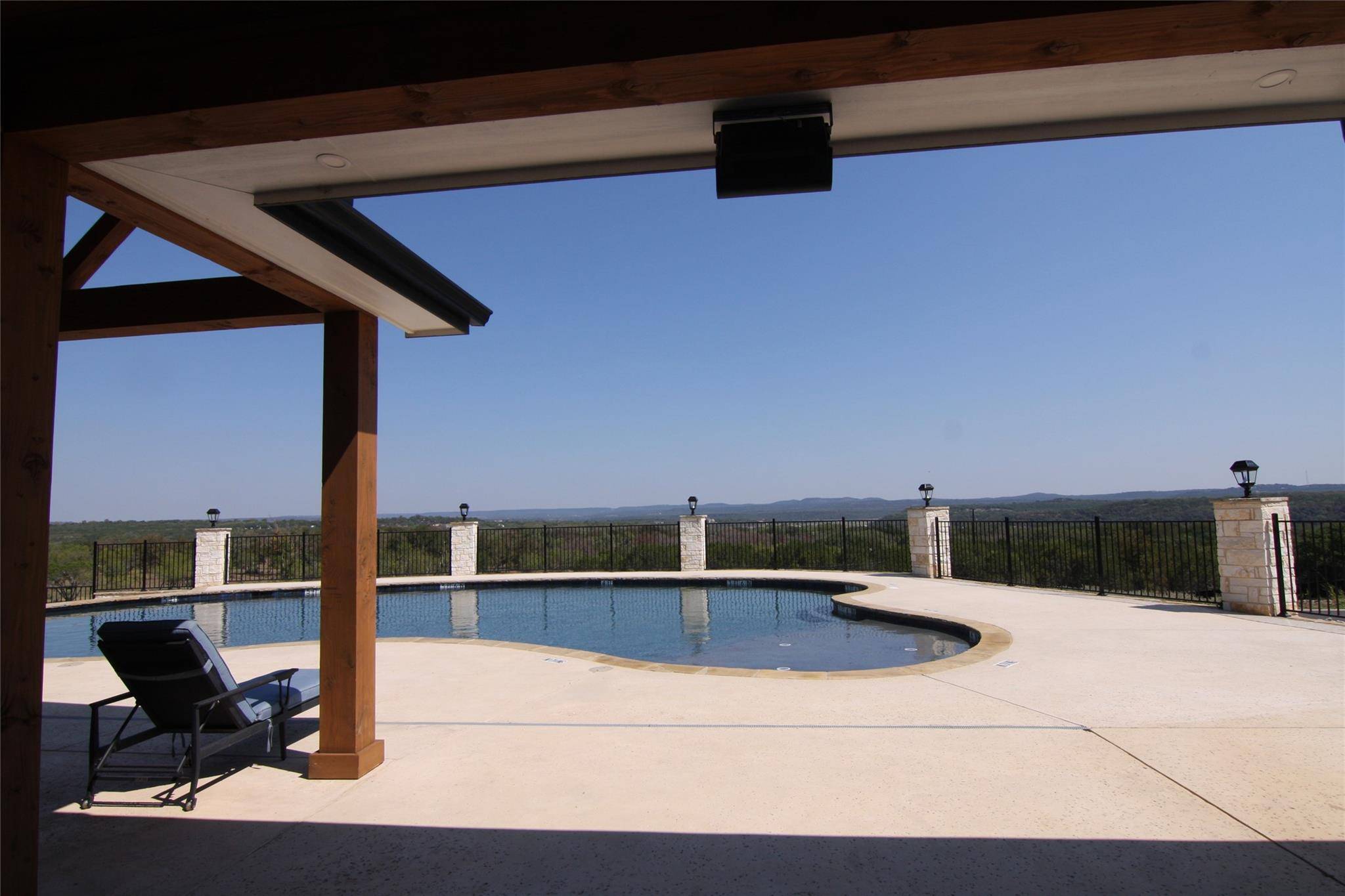 0 Cr 421 RD, Spicewood, TX 78669