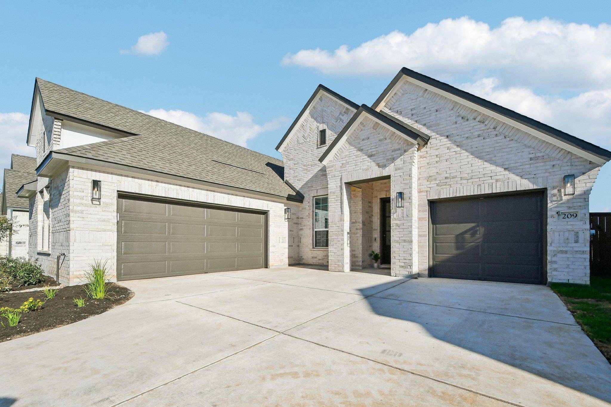 209 Firethorn RD, Marble Falls, TX 78654