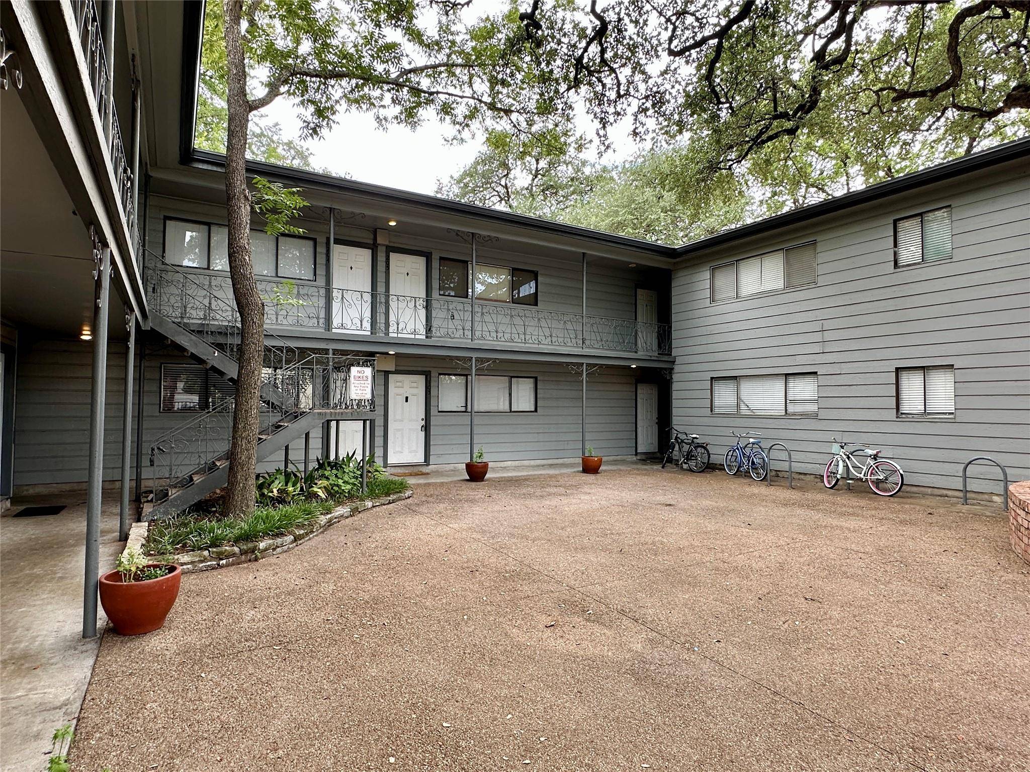 803 W 28th ST #106, Austin, TX 78705