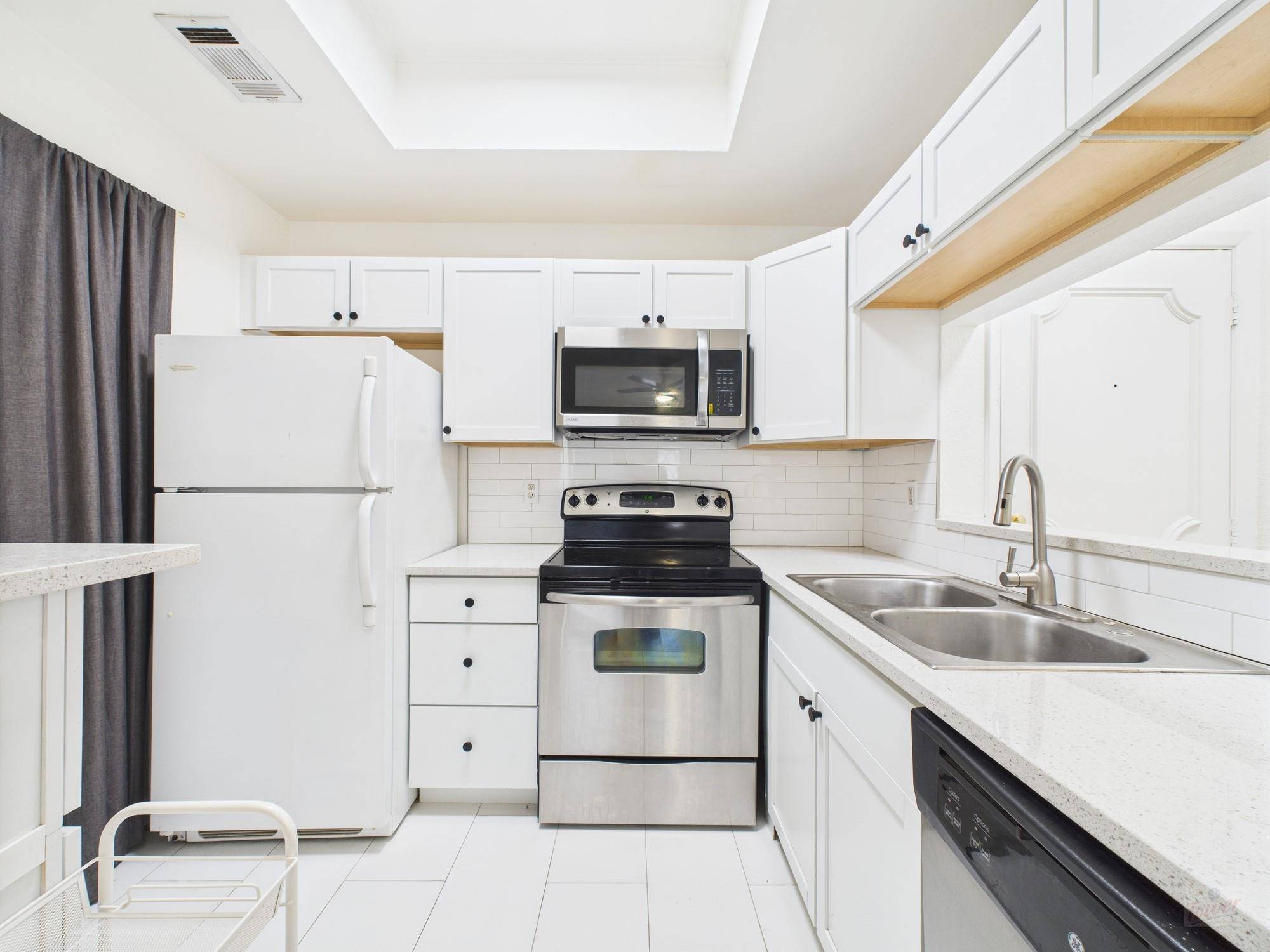 806 W 24th ST #114, Austin, TX 78705