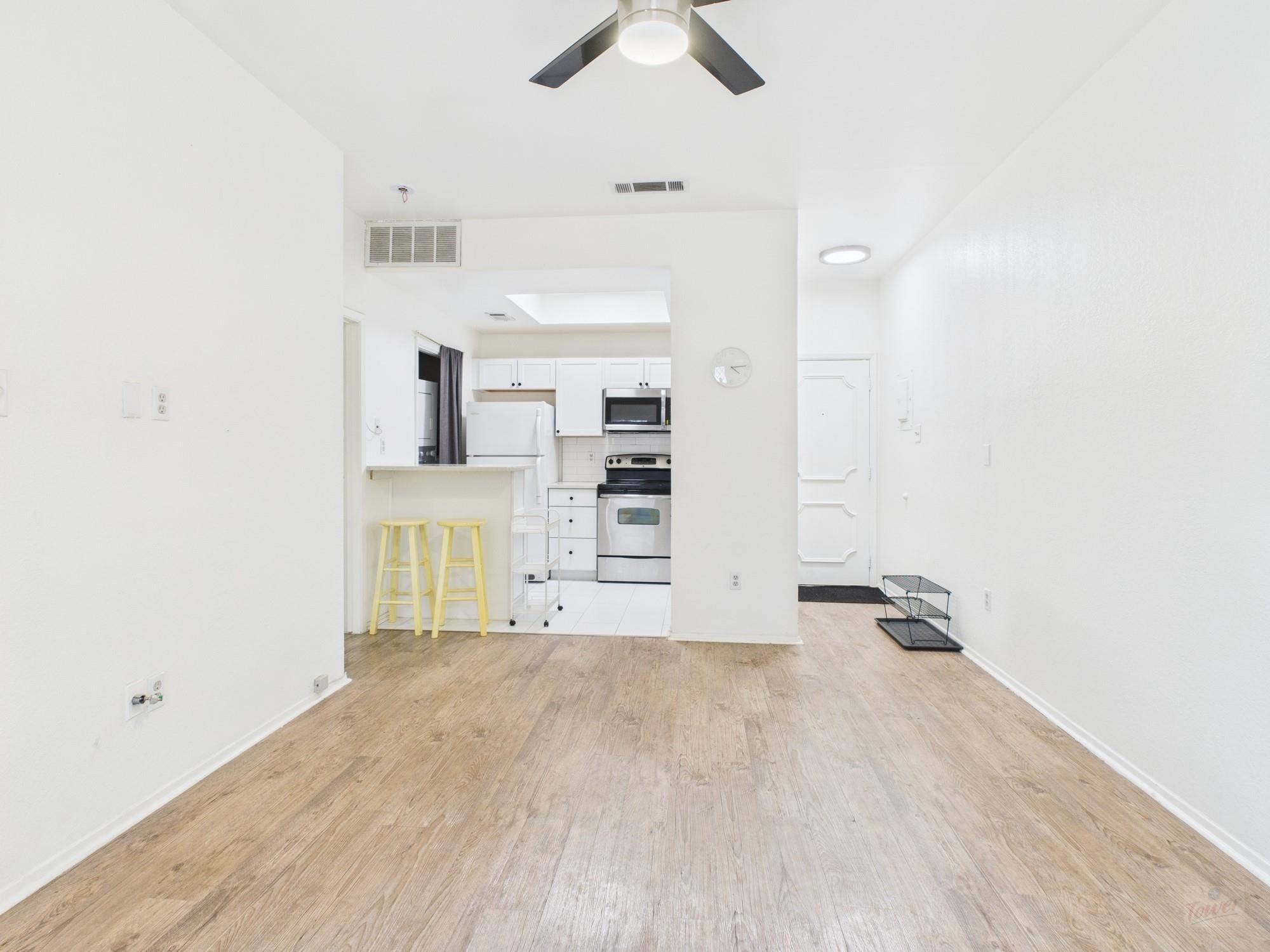 806 W 24th ST #114, Austin, TX 78705