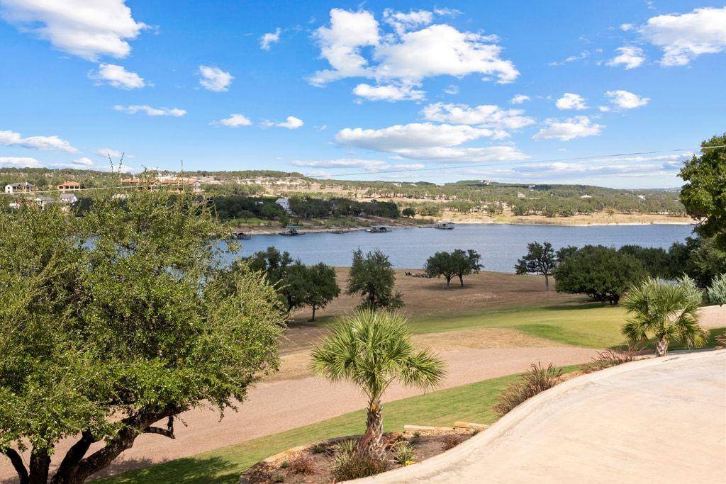 19833 Lakehurst LOOP, Spicewood, TX 78669