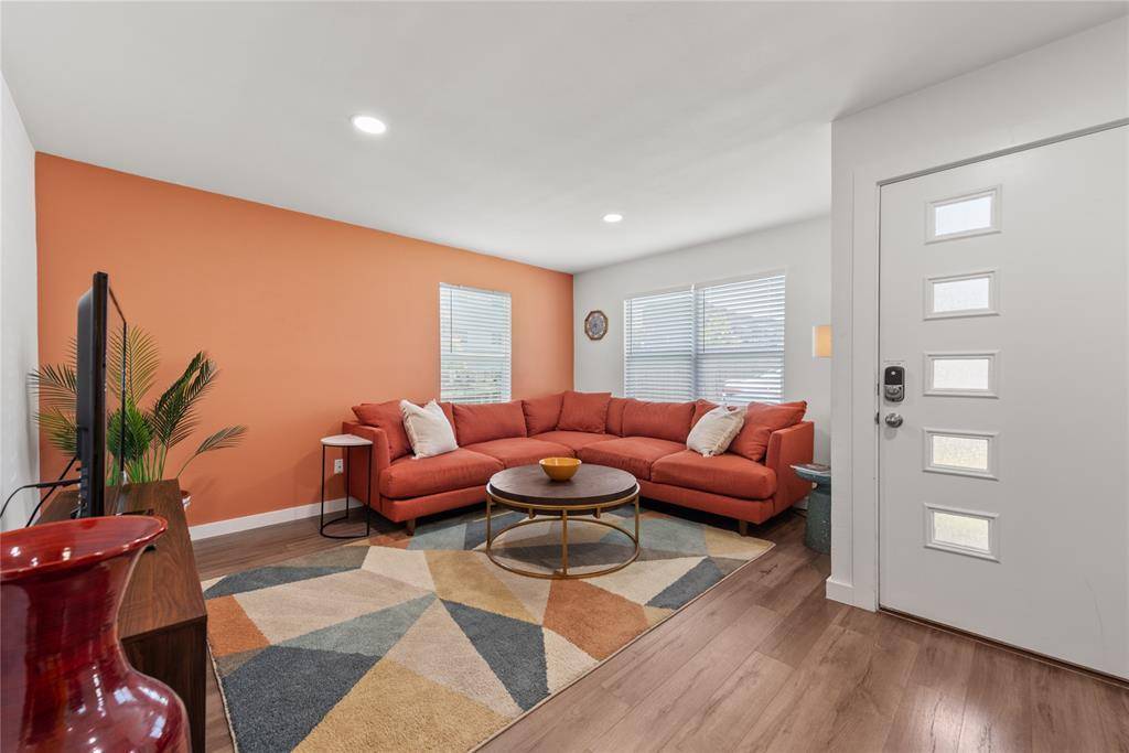 6409 Burns ST #107, Austin, TX 78752