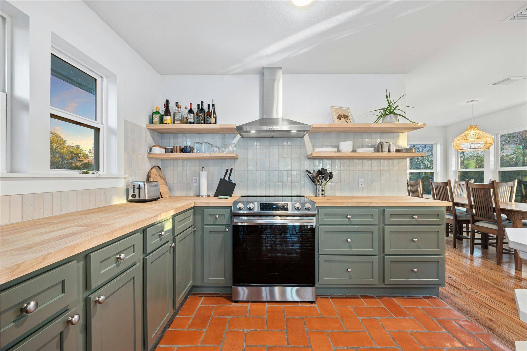 550 Cliffside 29-30 RD, Wimberley, TX 78676