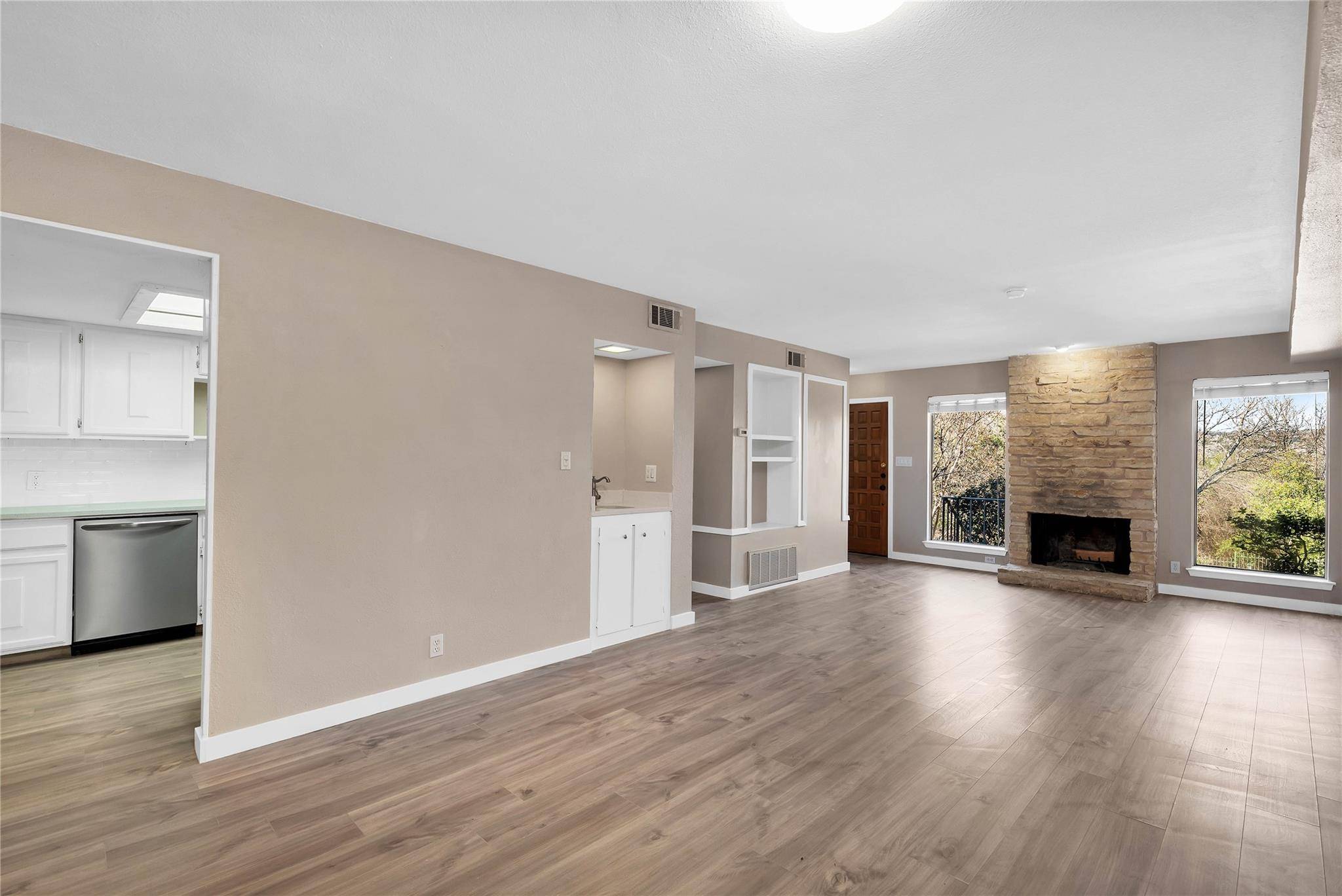 3607 Las Colinas DR #B, Austin, TX 78731