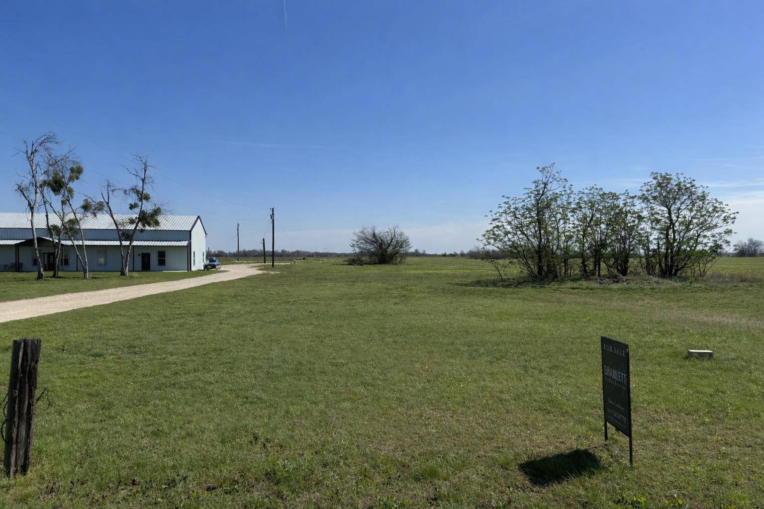 680 County Road 337 RD, Granger, TX 76530