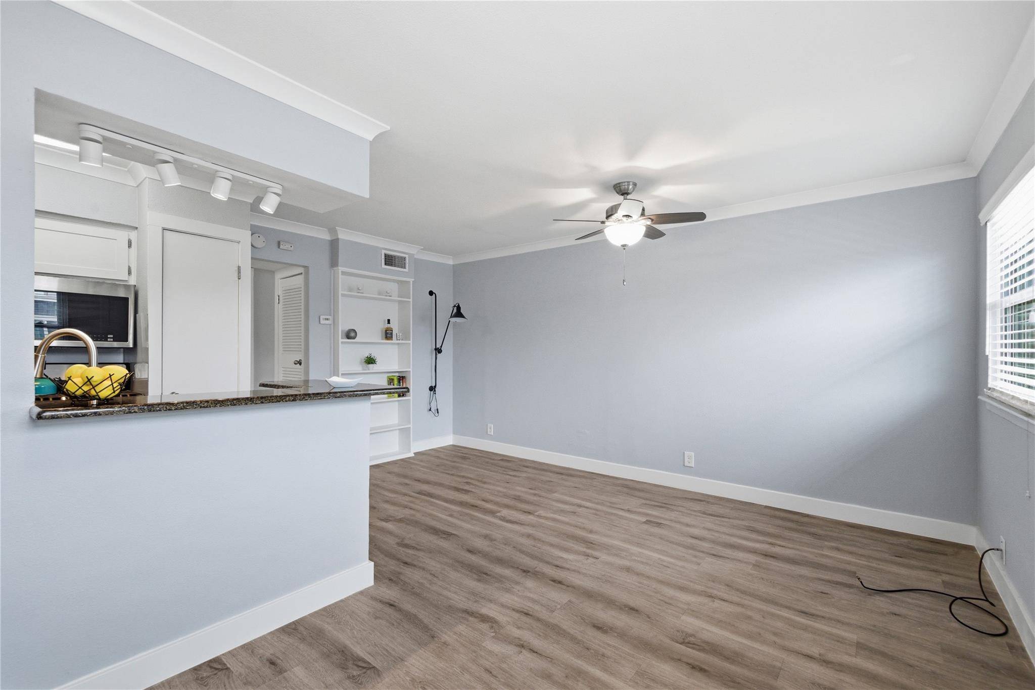 2401 Manor RD #232, Austin, TX 78722