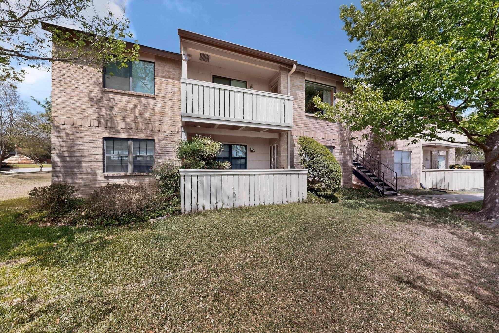 8210 Bent Tree RD #104, Austin, TX 78759
