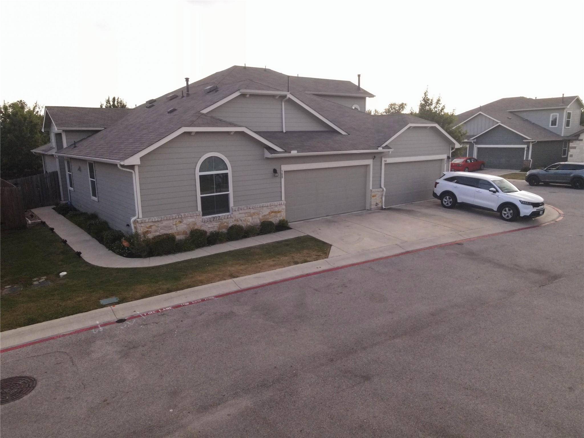 1501 Gropius LN #30B, Pflugerville, TX 78660