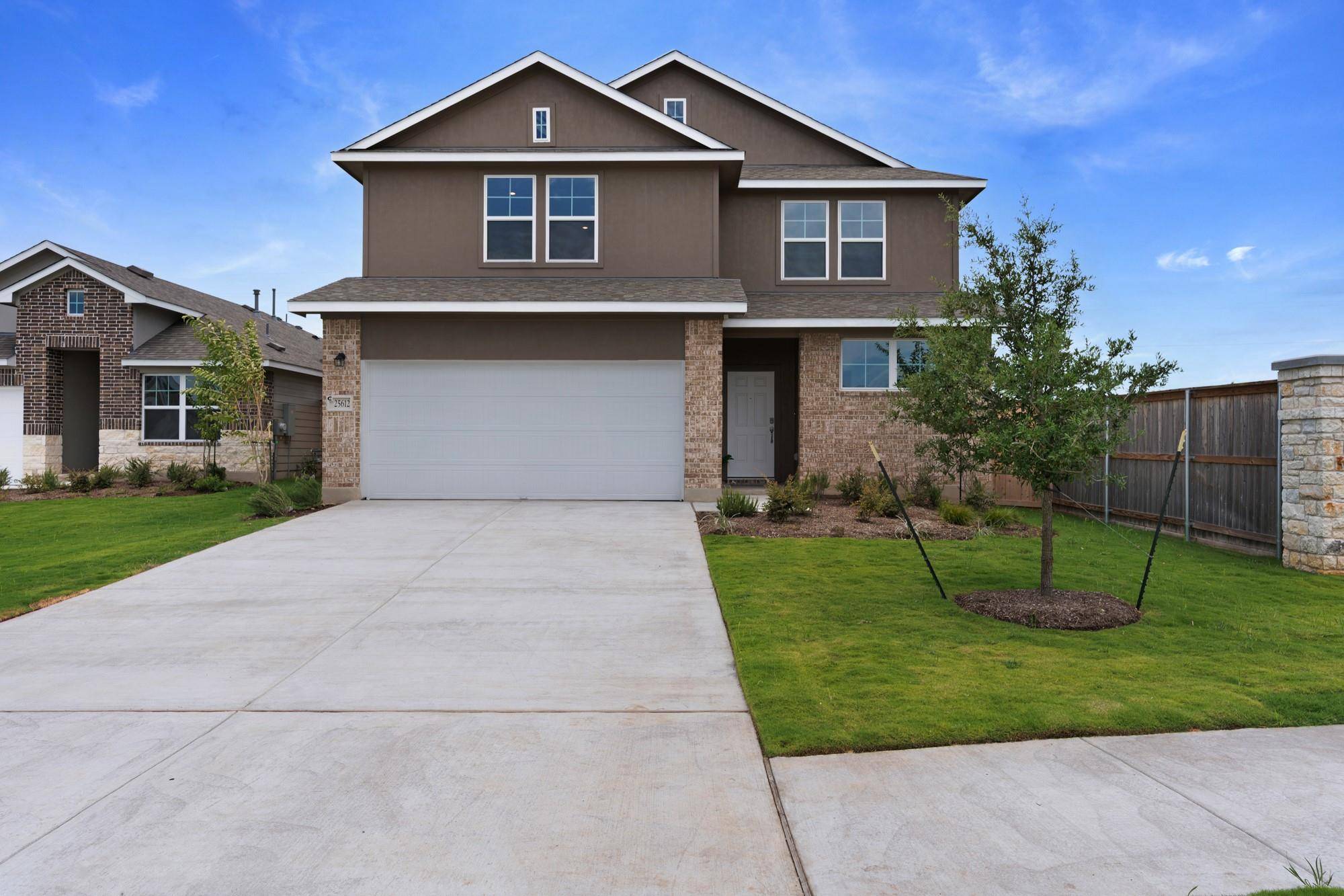 25612 Wheat Seed LN, Elgin, TX 78621