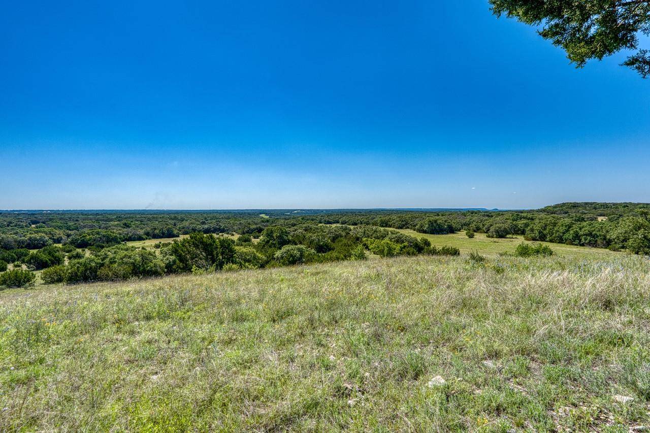 993 Blackbuck Ridge DR, Lampasas, TX 76550