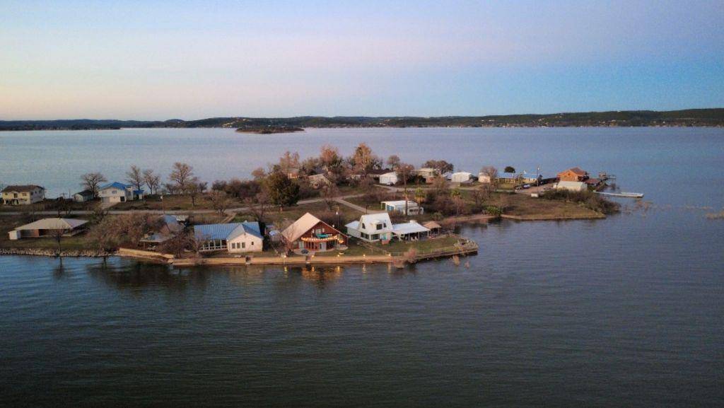 746 E Island DR, Bluffton, TX 78607