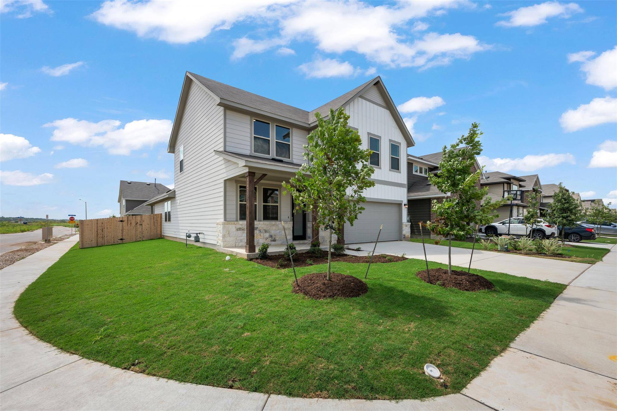 332 Willow Heights DR, Hutto, TX 78634