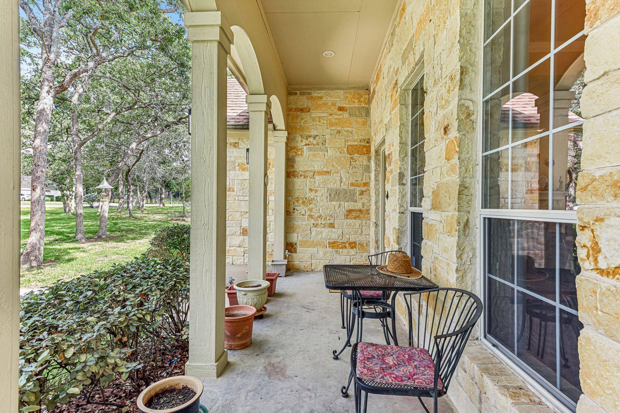 109 Elm Wood DR, Elgin, TX 78621