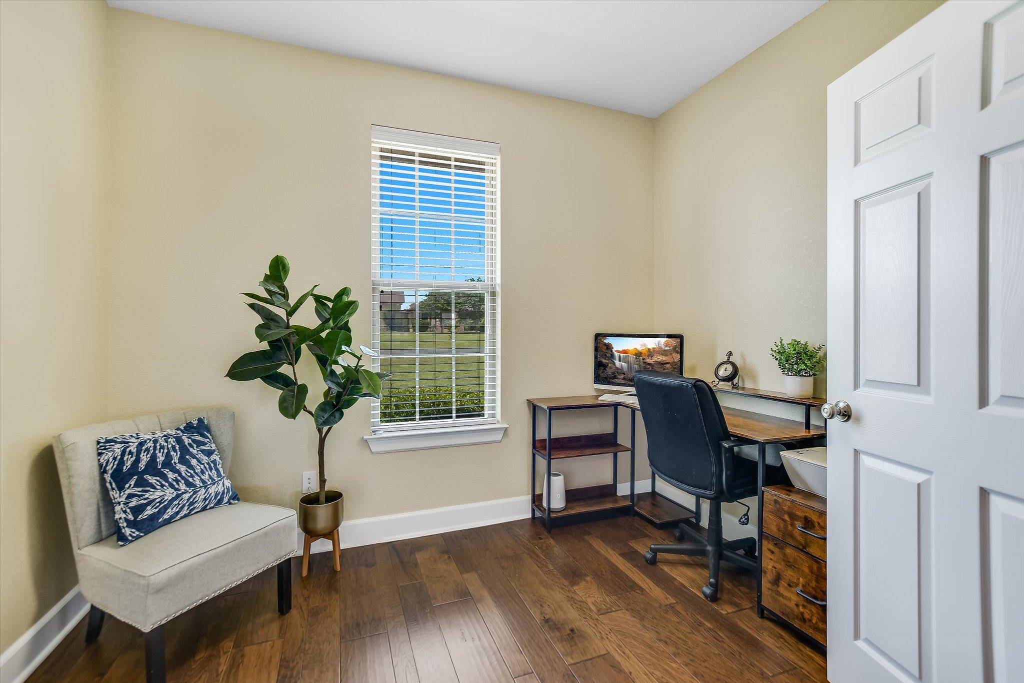 212 Christine LN, Liberty Hill, TX 78642